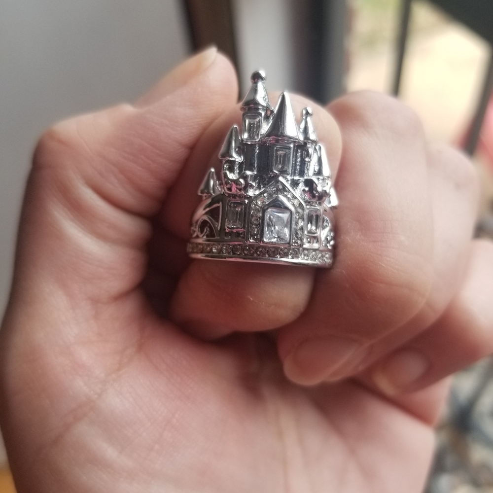 Crystal Castle Ring Size 6 - Picture 4 of 5